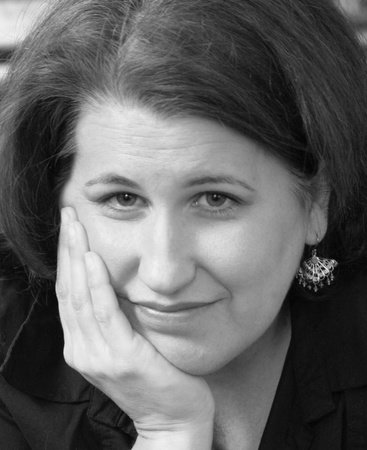 Photo of Suzanne McGee