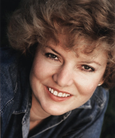 Photo of Angela Elwell Hunt