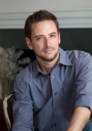 Photo of Jamie Holmes