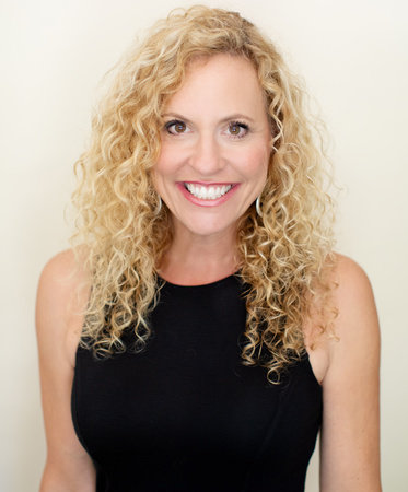 Photo of Robyn Thomson