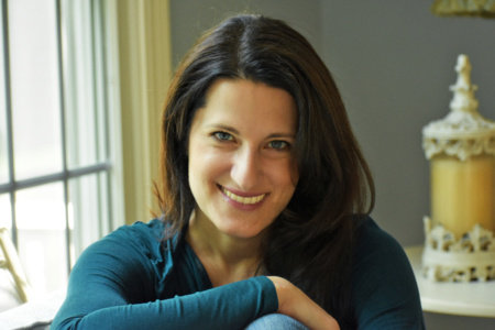 Photo of Suzanne Nelson