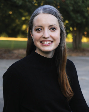 Photo of Lauren Evans