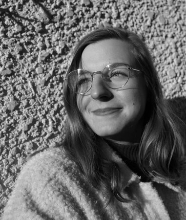 Photo of Lizzie Davis