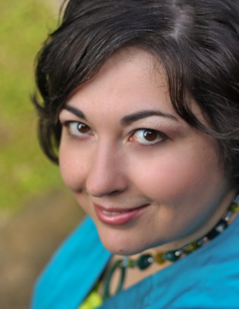 Photo of Stephanie Dray