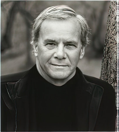 Photo of Tom Brokaw