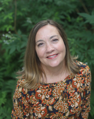 Photo of Lynn Cullen