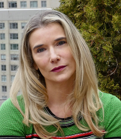 Photo of Jennifer Vanderbes