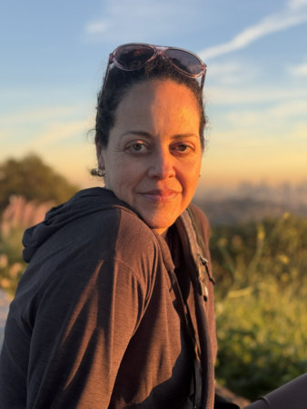 Photo of Anna Holmes