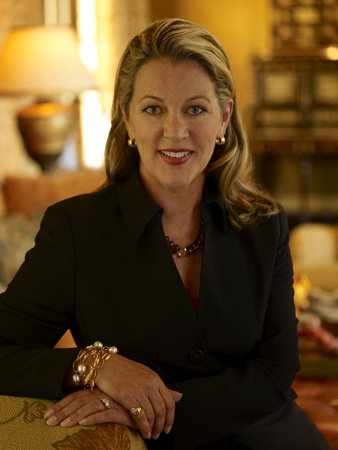 Photo of Suzanne Tucker